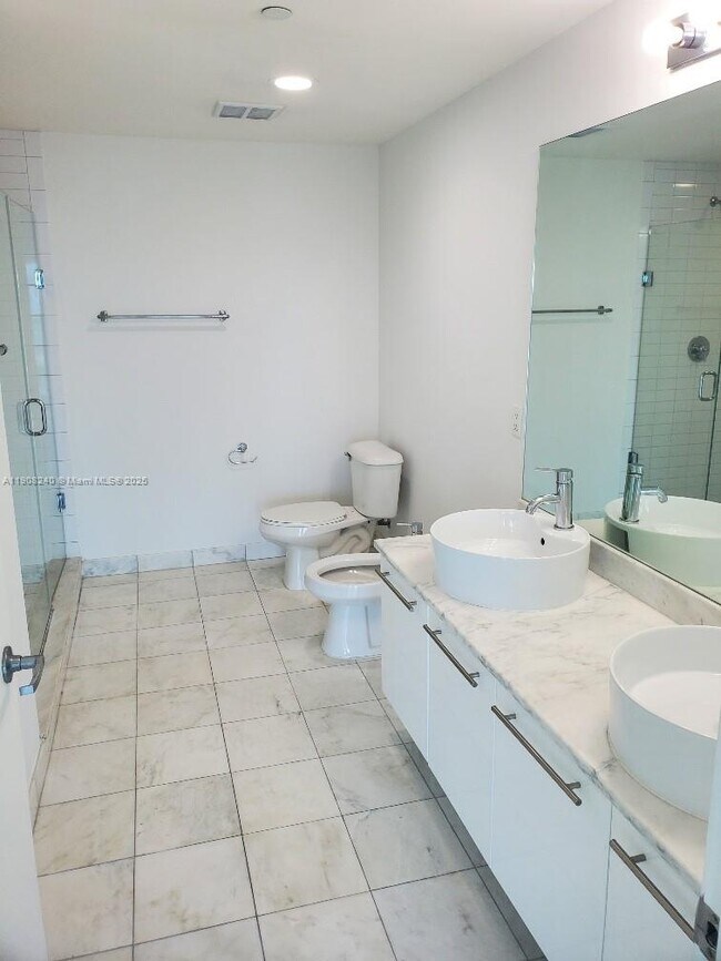 Photo - 888 Biscayne Blvd