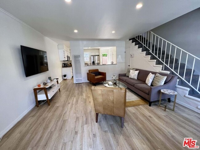 Photo - 422 Pacific St