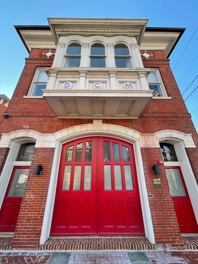 Building Photo - 339 N Front St Unit Apartment D