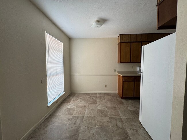 Photo - 4304 Lake Rd Unidad H