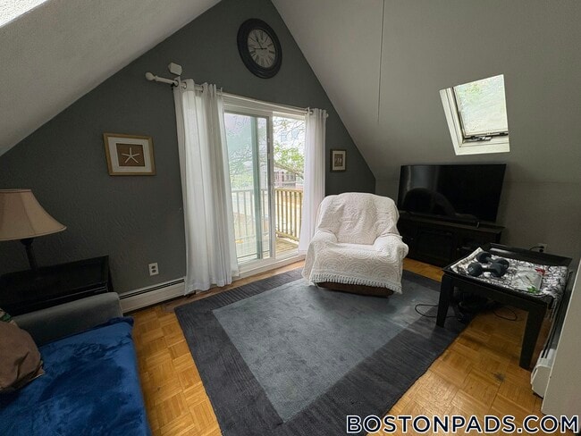 Photo - 370 Main St Unit 2