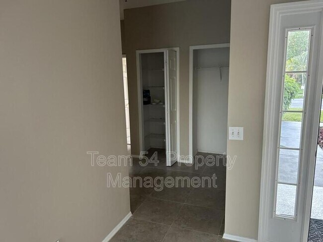 Photo - 6323 Sturbridge Ct