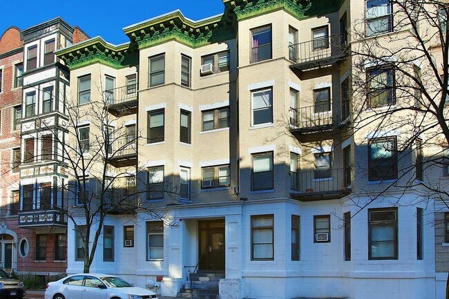 Photo - 65 Burbank St