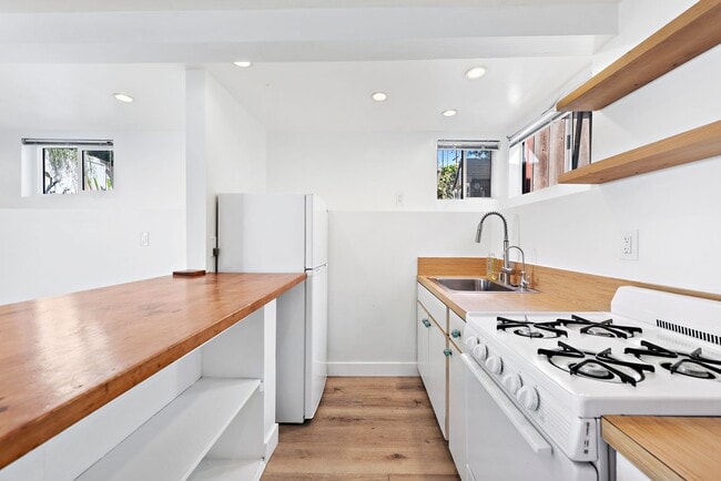 Photo - Super Charming South Laguna Studio