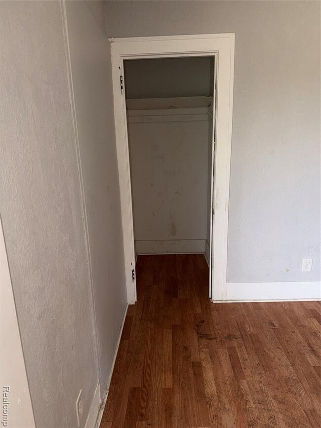 Photo - 2174 Springle St