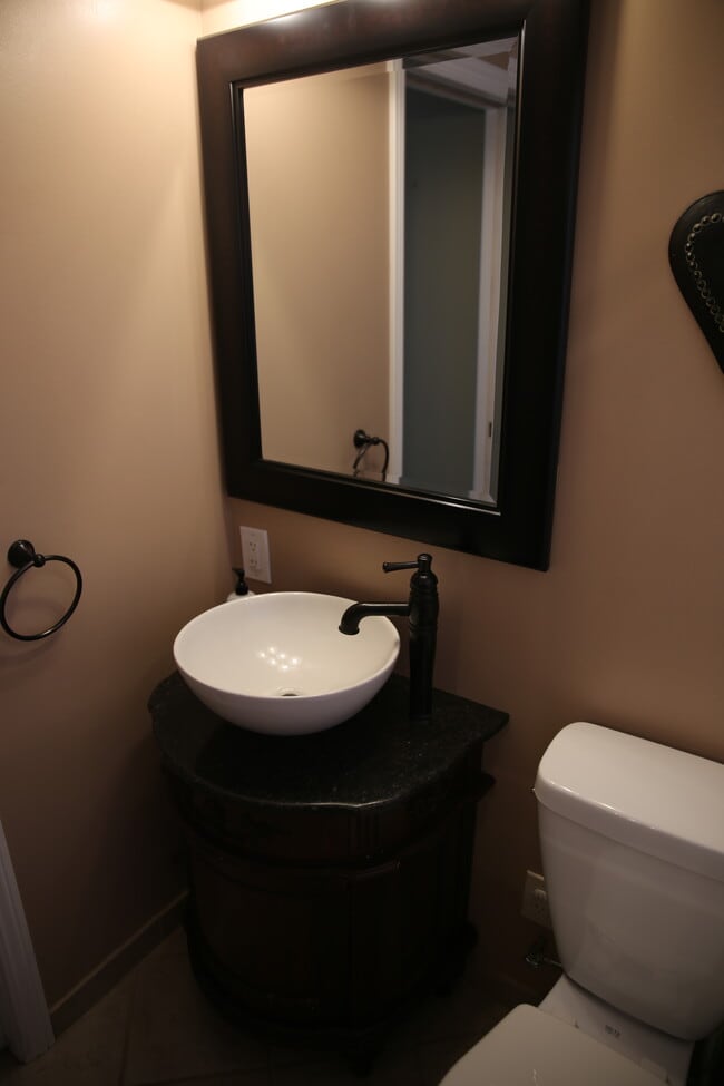 Photo - 2011 Rockefeller Ln Unidad Front