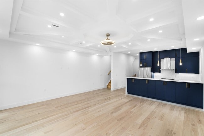 Photo - 125 Collard St