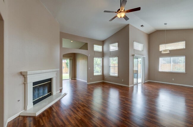 Photo - 2898 E Pryor Dr