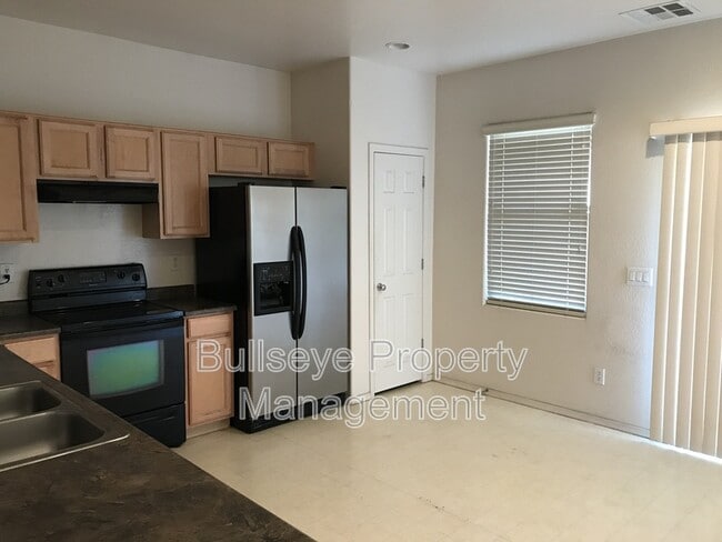 Photo - 4541 E Willet St