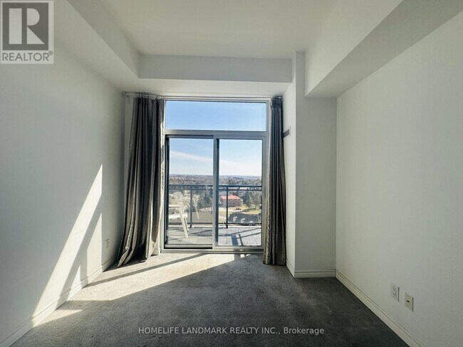 Photo - 11611 Yonge St Unit Ph02