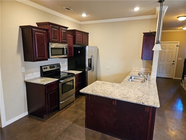 Photo - 2652 N Valencia Ave