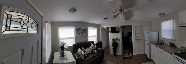 Photo - 150 Aspen St