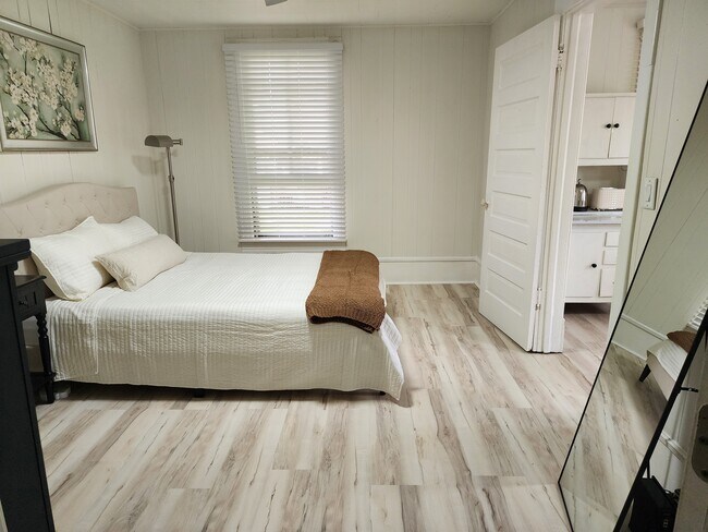 304 W Pine