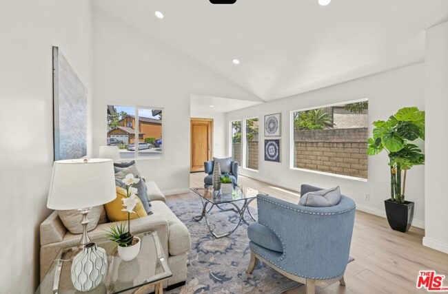 Photo - 13 Pepper Ct