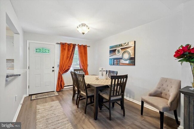 Photo - 283 Cardigan Terrace