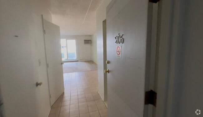 Building Photo - 190 Mountain Ave Unit 206 Rental