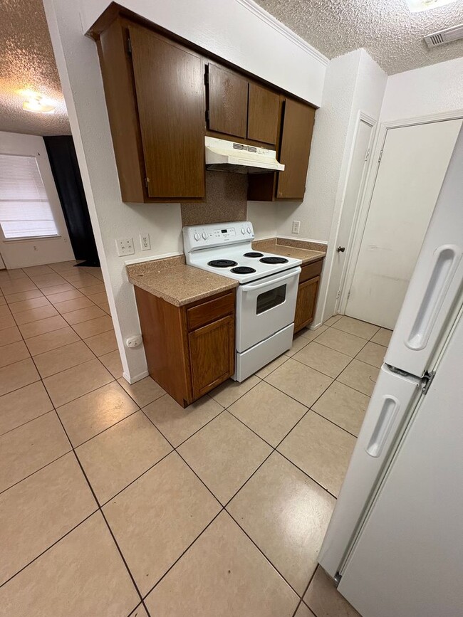 Photo - 102 Meudon St Unidad C