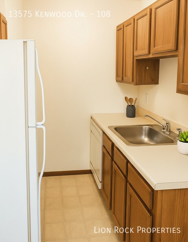 13575 Kenwood Dr N Unit 108