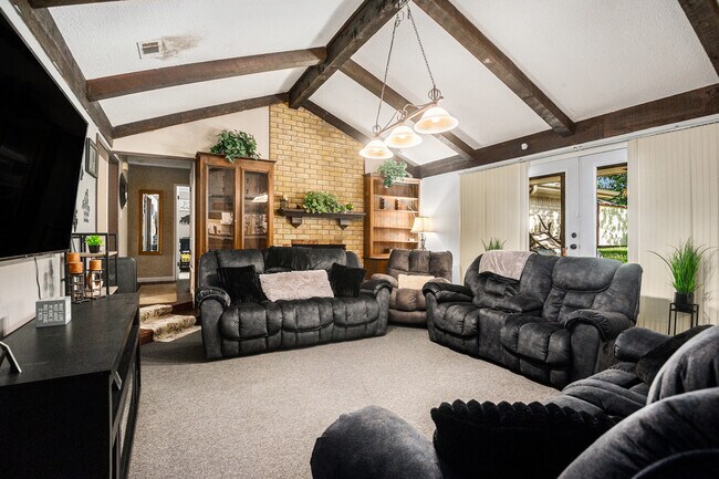 Photo - 1200 E Franklin St