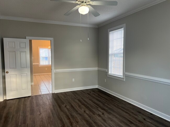 Photo - 3329 Whitlock Dr N