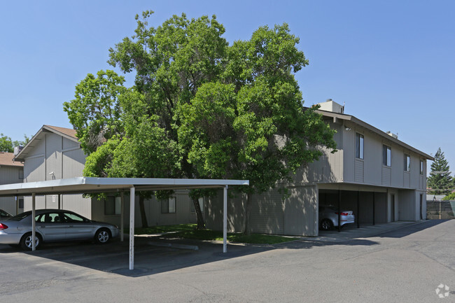 Building Photo - 1046 W Morton Ave, Porterville CA 93257 Rental