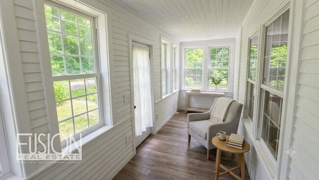 Photo - Modern Renovation Meets Classic Burlington Charm in this 4 Bed/3 Bath Home!