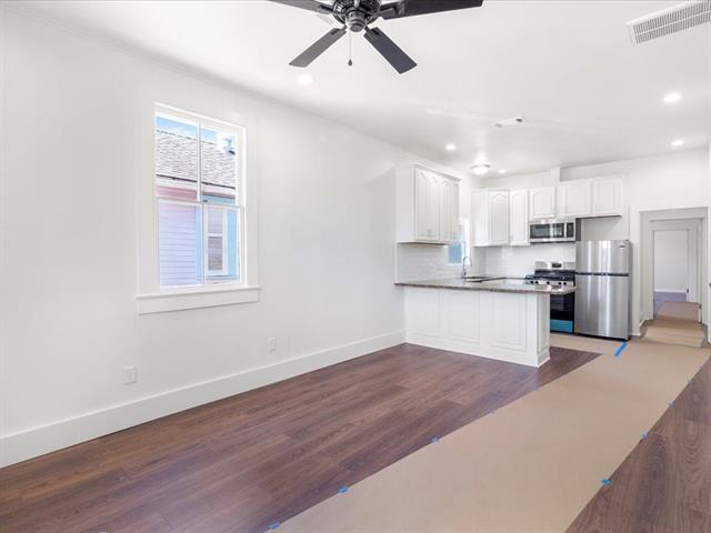 Photo - 325 N Bernadotte St