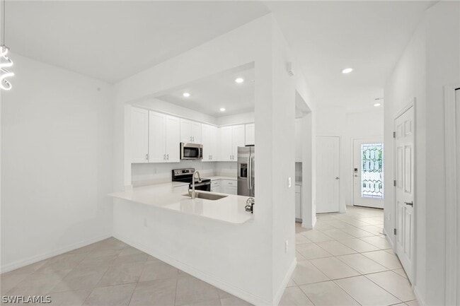 2827 Blossom Wy