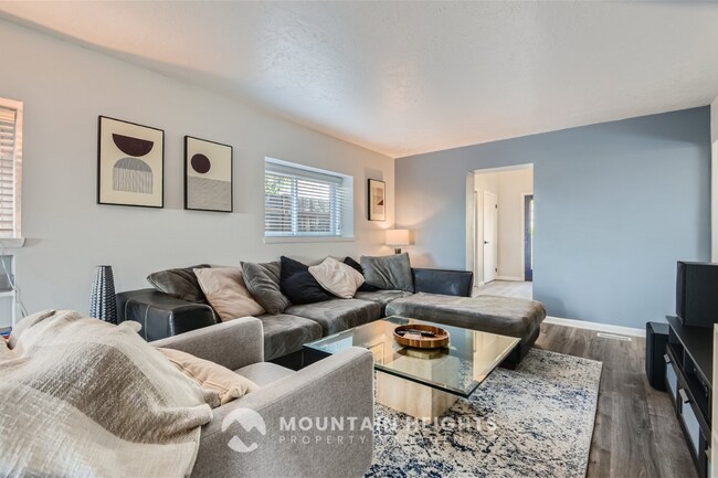 Photo - 677 W Capitol St