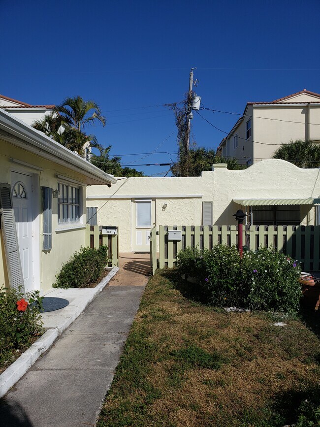 Photo - 319 Kenilworth Blvd