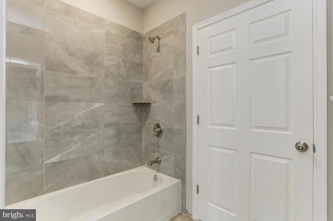 Photo - 1923 Ashland Ave Unit 401