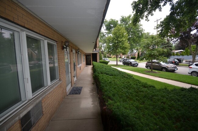 Photo - 2032 Linden Ave Unit A