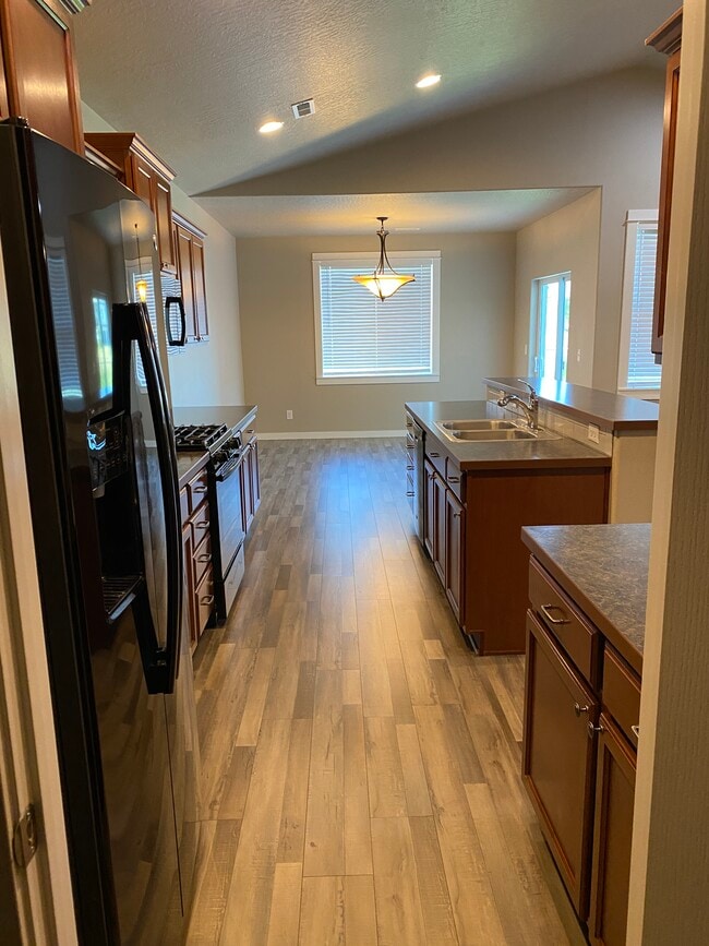 Photo - 1640 SW Panorama Dr