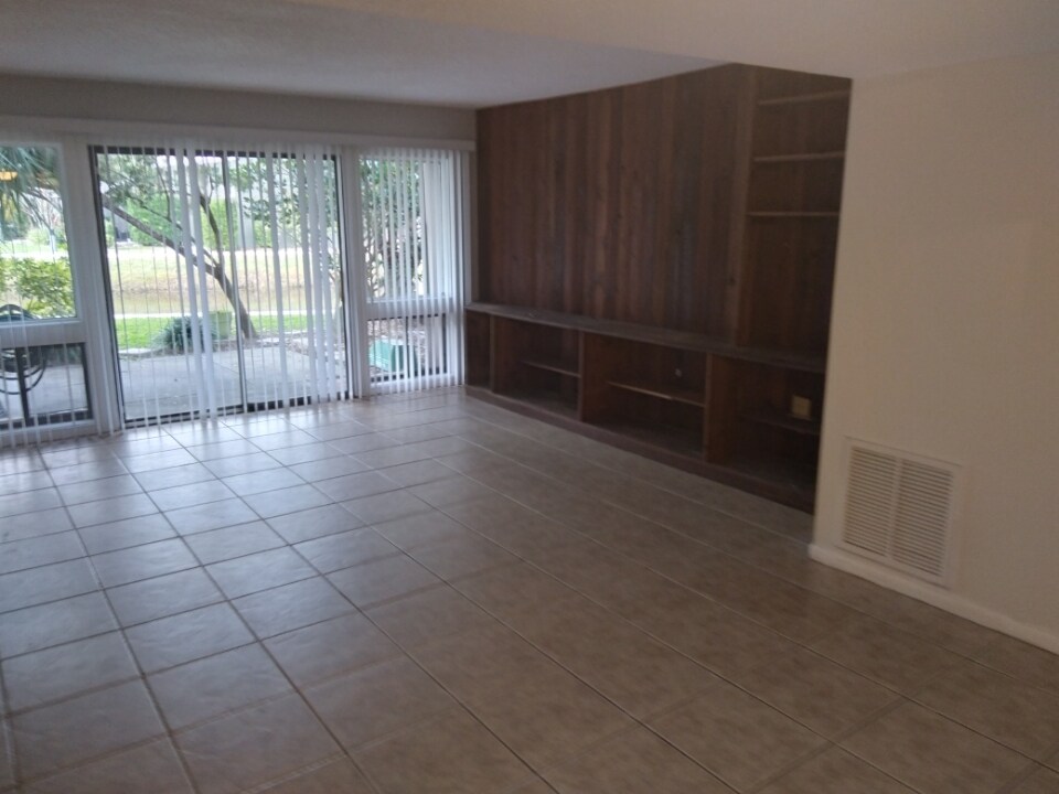 Photo - 5933 Windhover Dr