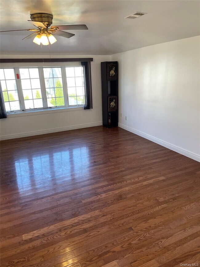 Photo - 64-57 230th St