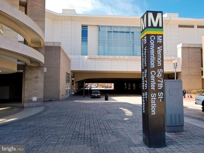 Building Photo - 475 K St NW Unit 726