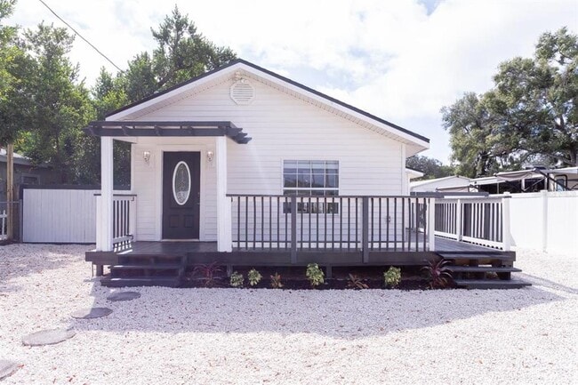 Building Photo - 4317 E Regnas Ave