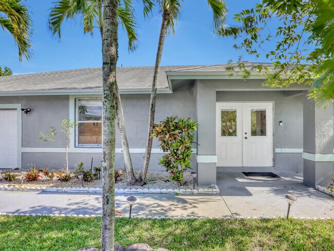 Photo - 1950 Wisteria St