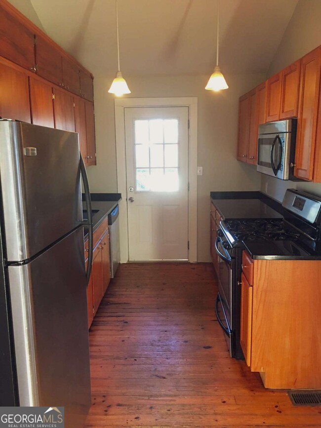 Photo - 1895 Francis Ave NW