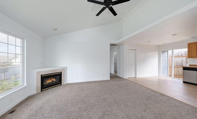 Photo - 1569 Otter Ct SW