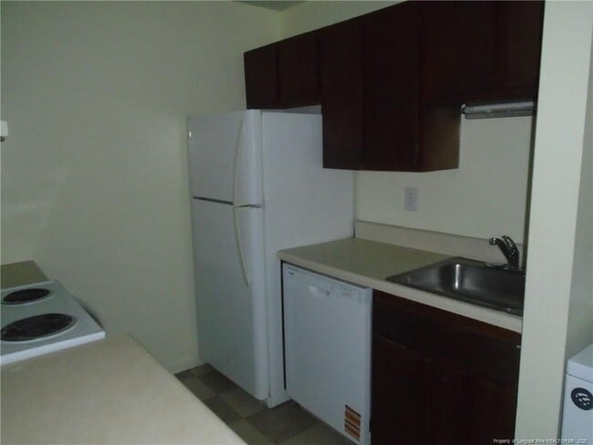 Photo - 6376 Applecross Ave