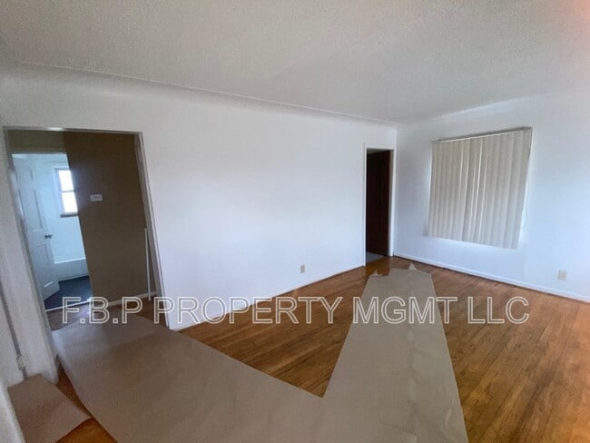 Photo - 20298 Goulburn Ave