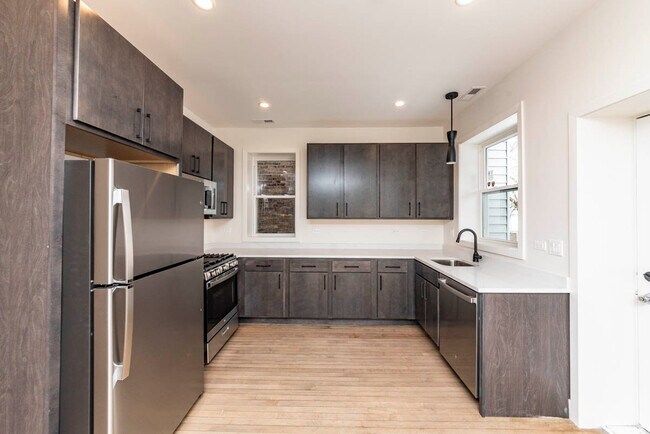 Photo - 2825 N Rockwell St Apartments Unit 1F