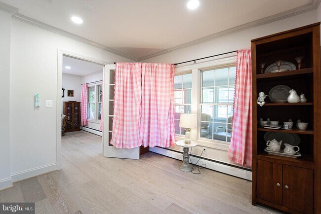 Photo - 206 Linden Ave