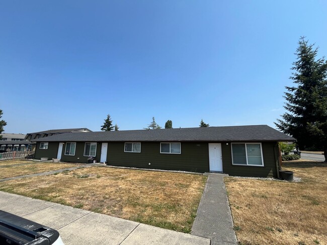 Building Photo - 110 Stanford Dr Unit A