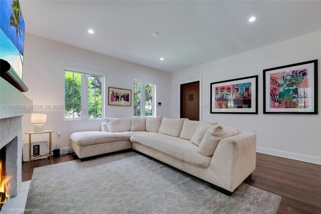 Photo - 720 Minorca Ave