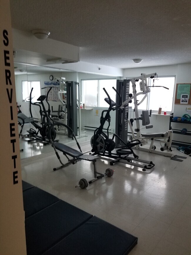 GYM - 10100 Rue Paul-Comtois
