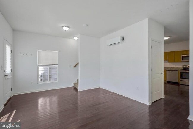 Photo - 277 4th Ave