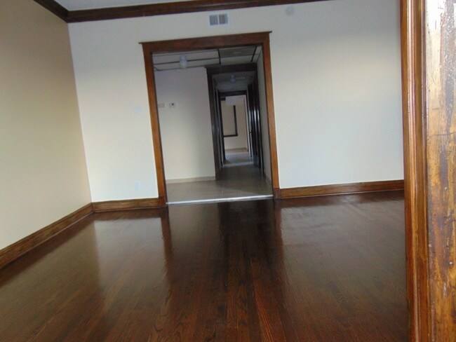 Photo - 6245 S Sacramento Ave Unit 1