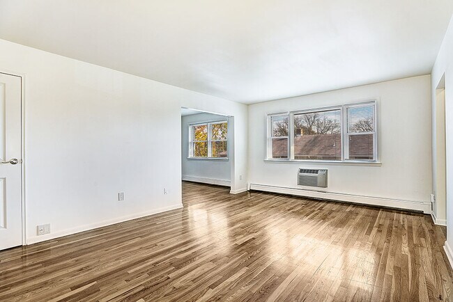 Photo - Garrett Village